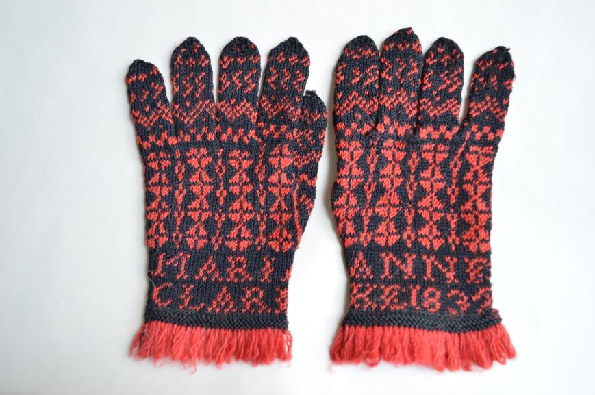 1835 gloves 004
